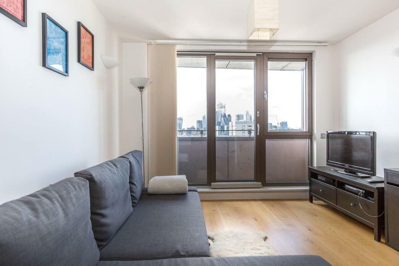 Modern 1 Bedroom Apartment In E1 With Great Views ลอนดอน ภายนอก รูปภาพ