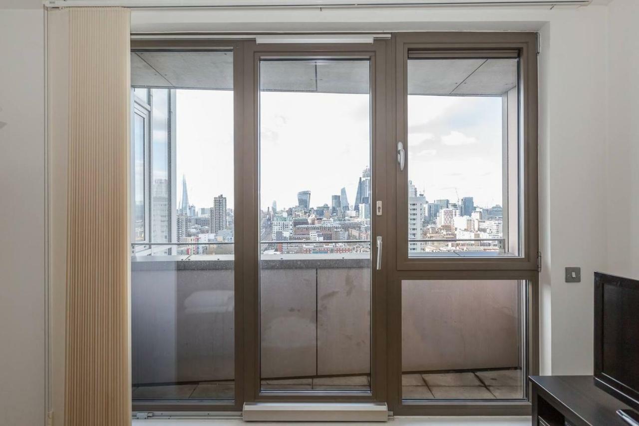 Modern 1 Bedroom Apartment In E1 With Great Views ลอนดอน ภายนอก รูปภาพ